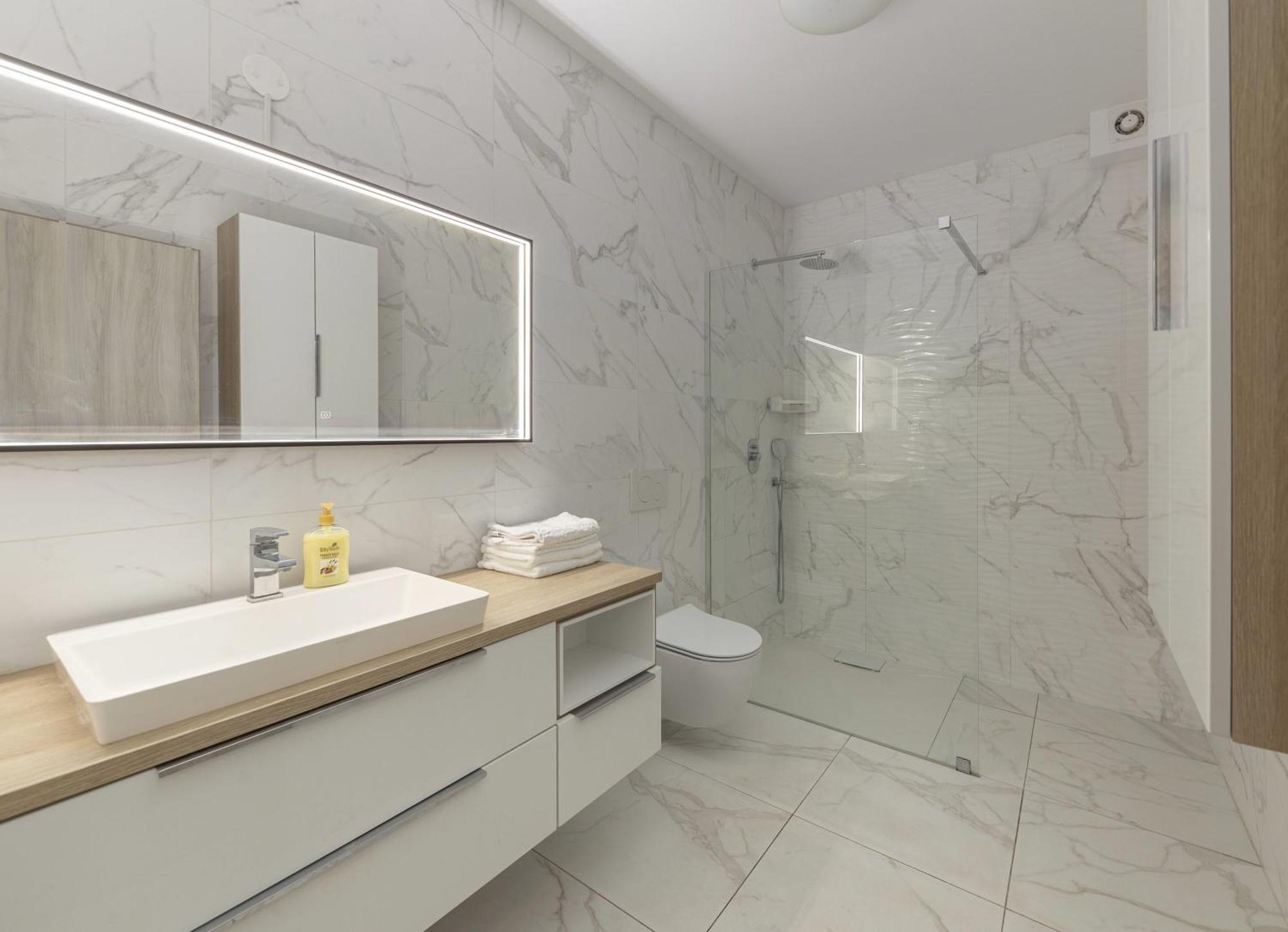 Bright Apartment Копер Экстерьер фото