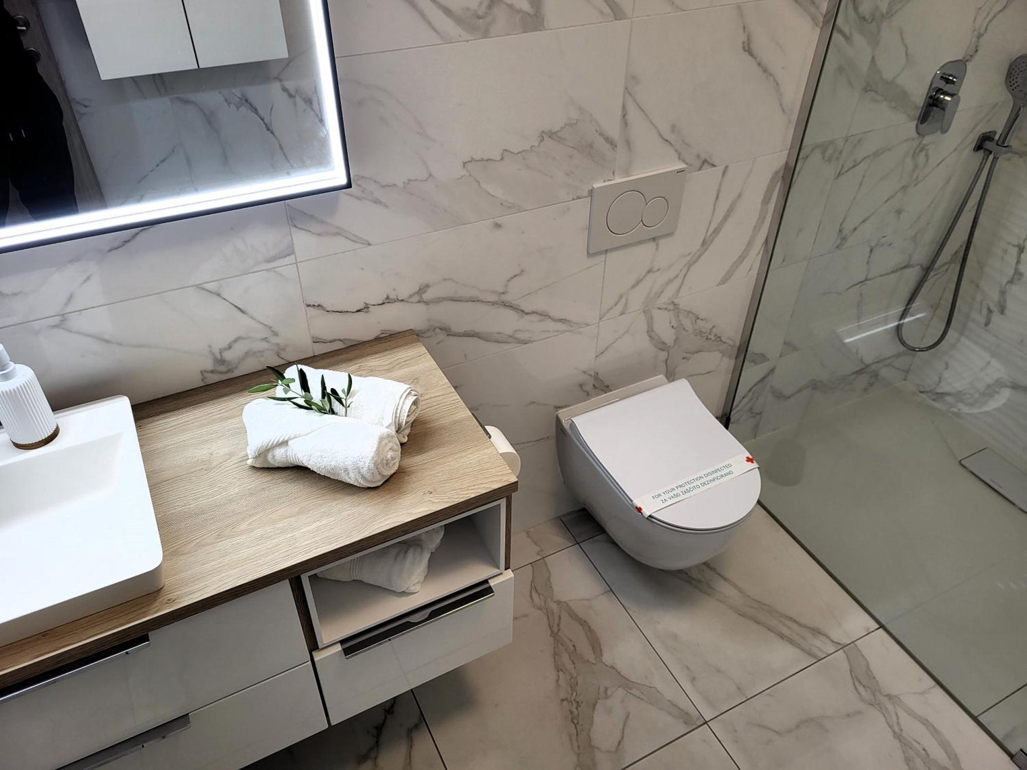 Bright Apartment Копер Экстерьер фото